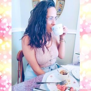 Meet your Posher, Mari